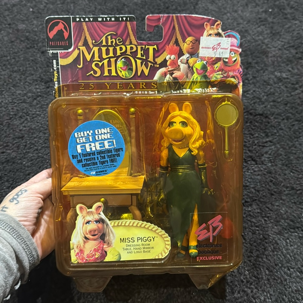EB Games Exclusive Miss Piggy Palisades Figure - NIB